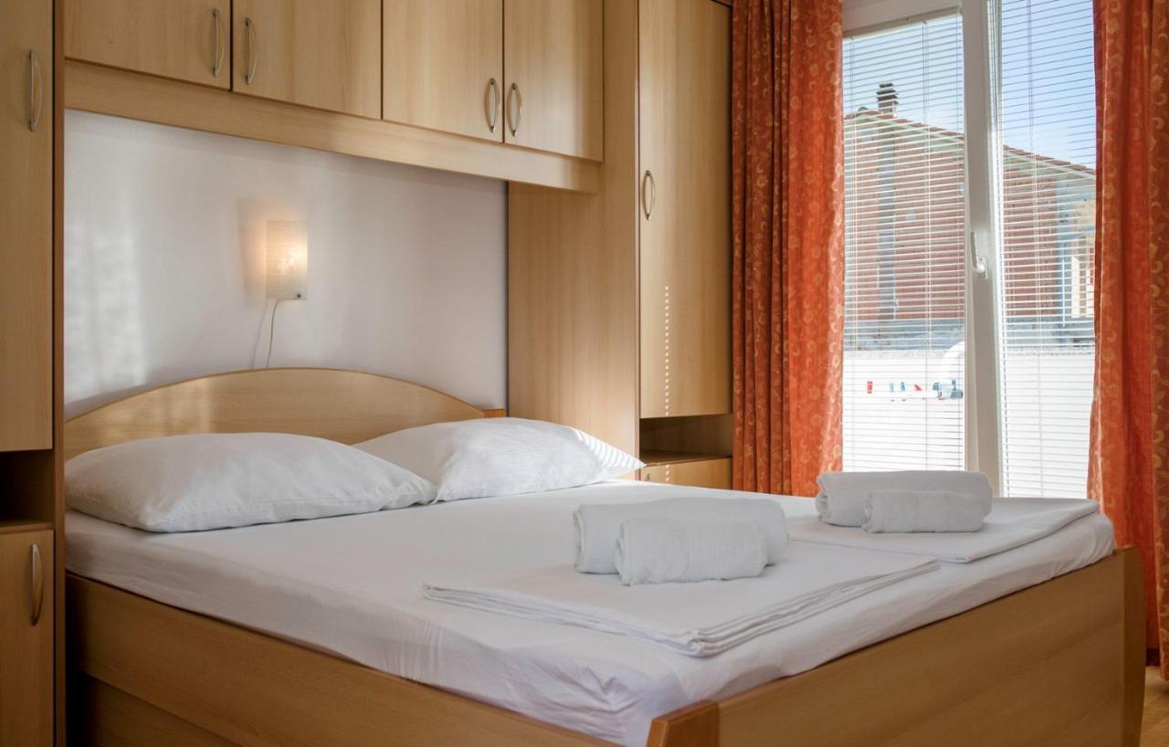 Apartments Stanicic 캄포르 외부 사진