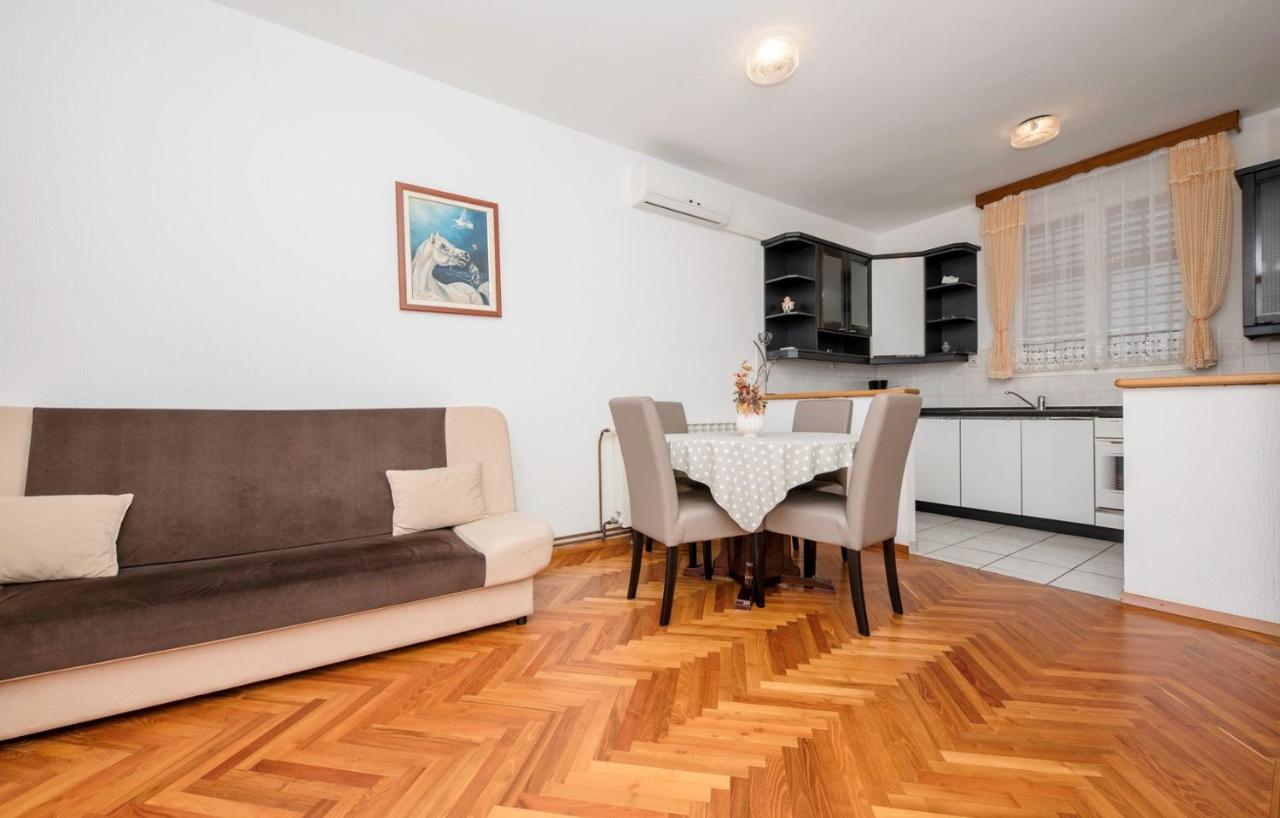 Apartments Stanicic 캄포르 외부 사진