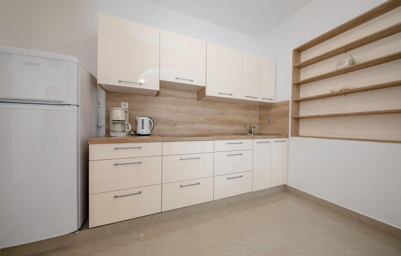 Apartments Stanicic 캄포르 외부 사진